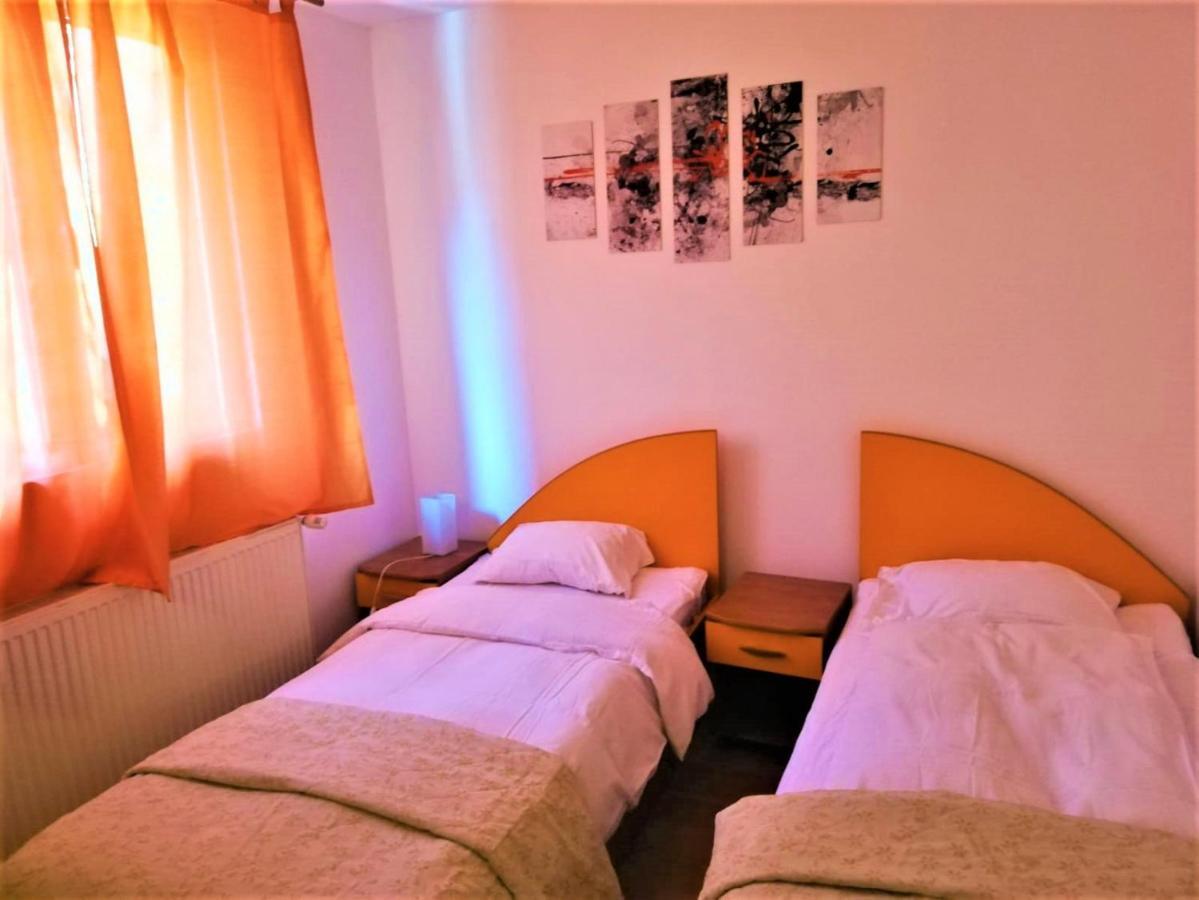 Hotel Dolce Far Niente Braşov Extérieur photo